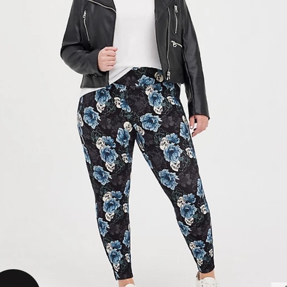 Torrid skull floral slim pixie pants 3X - Picture 1 of 3